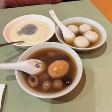 sesame sticky rice balls in ginger soup 6 pcs 勁薑 薑茶芝麻湯圓
